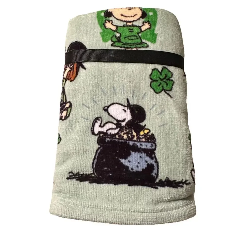 Peanuts Snoopy Charlie & Gang St. Patricks Day 2 pk Bath Hand Towels Pot of Gold